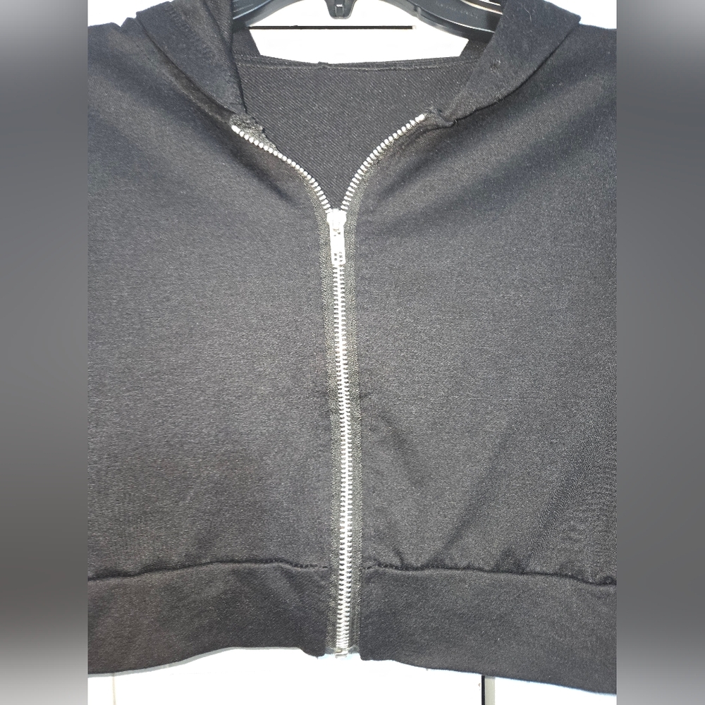 Women's M Black Cropped Zip-Up Hoodie - Picture 2 of 12